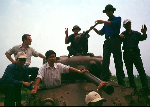 viet2004-04_100.jpg